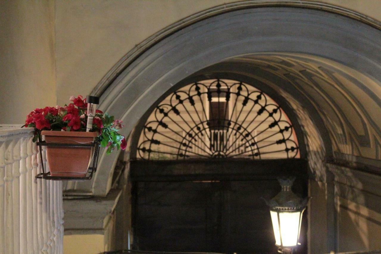 Per Amor Duomo Napels Buitenkant foto